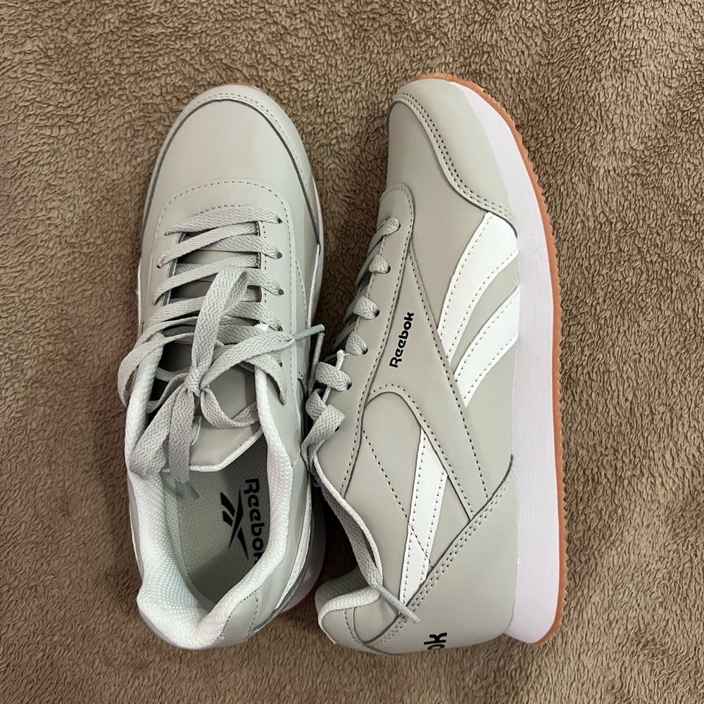 Reeboks Sneakers